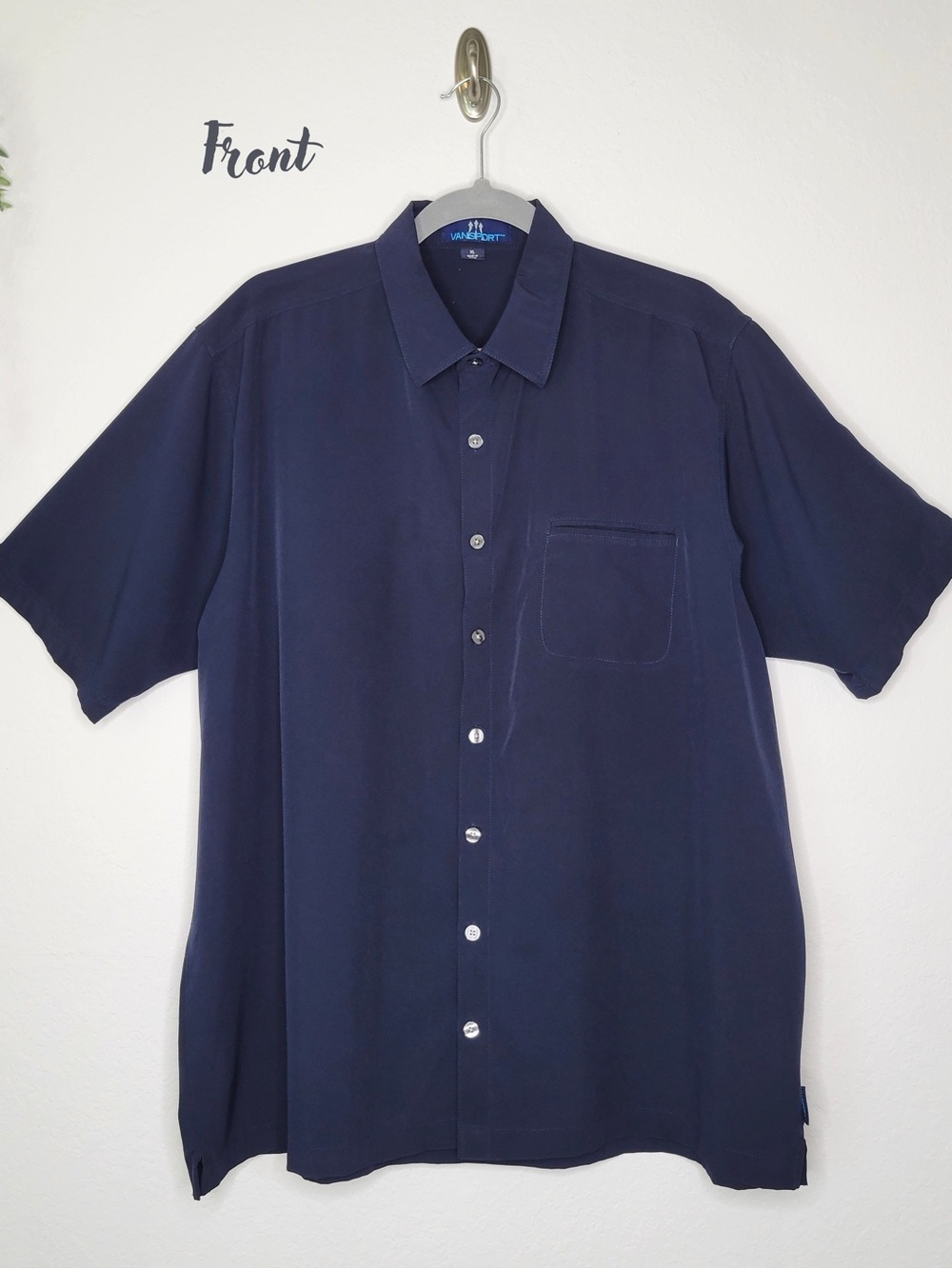 Van Heusen Navy Short-Sleeve Button-Down Shirt with Chest Pocket XL